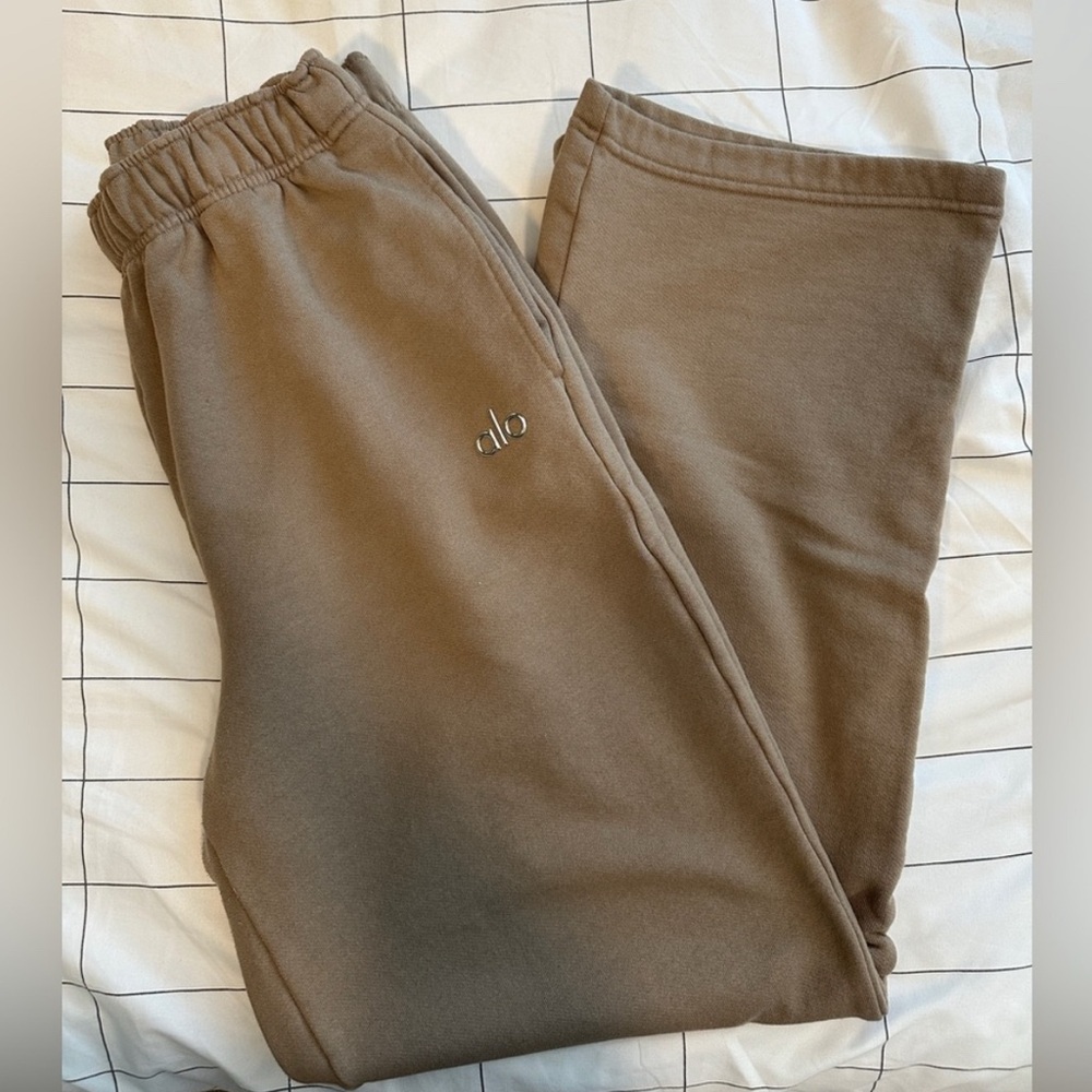 Alo Yoga Straight Leg Sweatpants, M